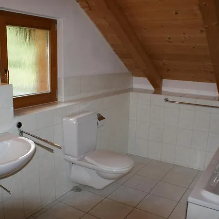 Rustikale Und Grosszuegige Ferienwohnung Kasperske Hory Exterior photo