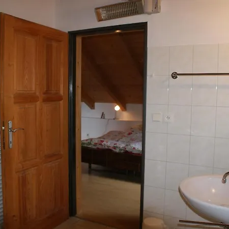 Rustikale Und Grosszuegige Ferienwohnung Kasperske Hory Exterior photo